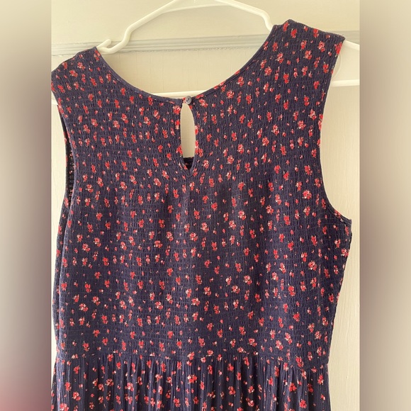 Comfortable, Light, Navy Blue & Red Floral Dress - Picture 4 of 9